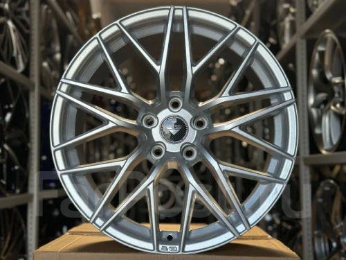 Диск литой REPLICA VORSTEINER 8J18 PCD5*114,3 ET35 DIA73,1 Цвет (92706902)